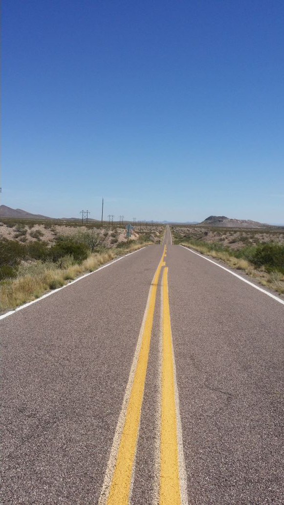JenniferBadr's tweet photo. A back road somewhere in gorgeous #Newmexicotrue #androidpic https://t.co/TRQYJo4Hf3