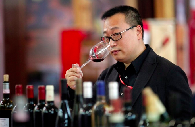 VinitalyTour's tweet photo. Insieme a @wineinchina per esporre vini cinesi per la prima volta a @VinitalyTasting https://t.co/C9oUHKZGwR https://t.co/uuBfEWuvGe