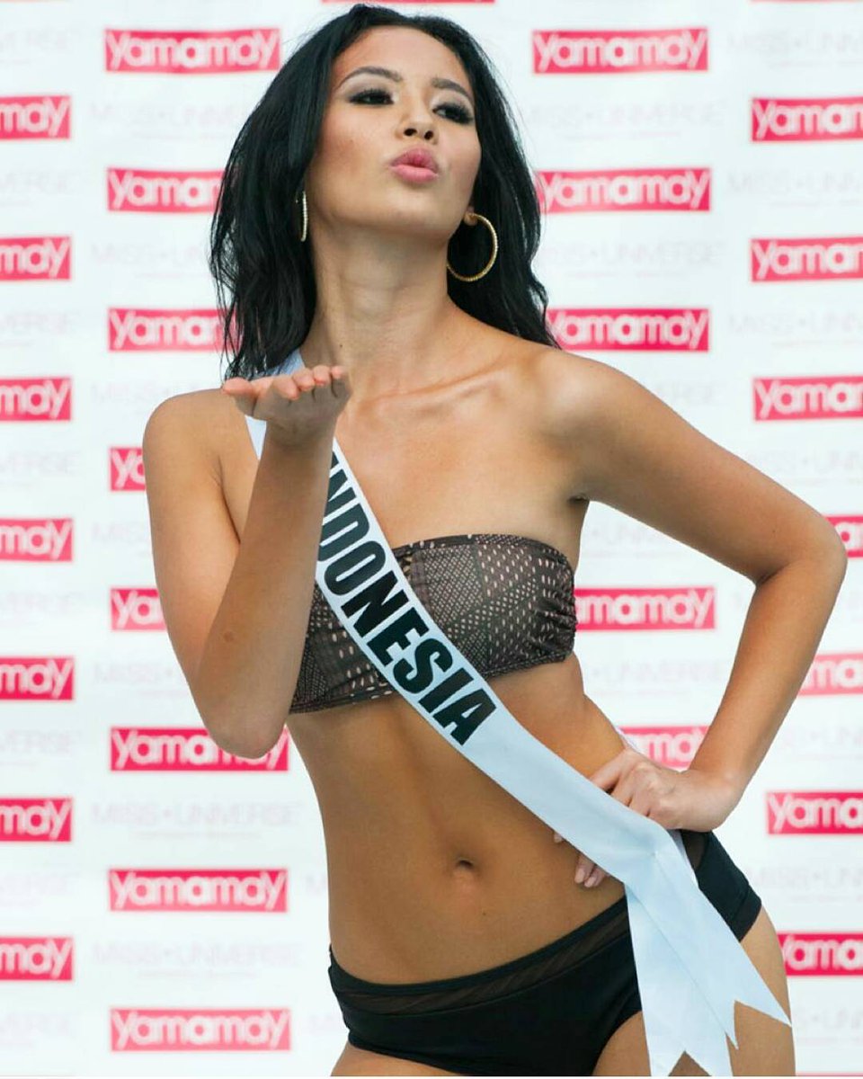 Kiss kiss ♡♡♡♡ from <a href="/elviraelph/">Elvira Devinamira</a> 
#MissUniverseIndonesia 2014
<a href="/puterindonesia_/">Official Puteri Indonesia</a> <a href="/MissUNews/">Miss Universe</a> 
<a href="/globalbeauties/">Global Beauties</a>