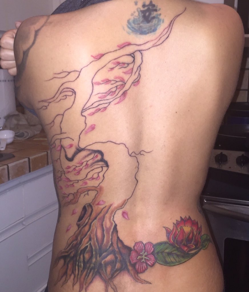 Tatted_barbie's tweet photo. Cover ups are a bitch! #progress https://t.co/j4clIv18OZ