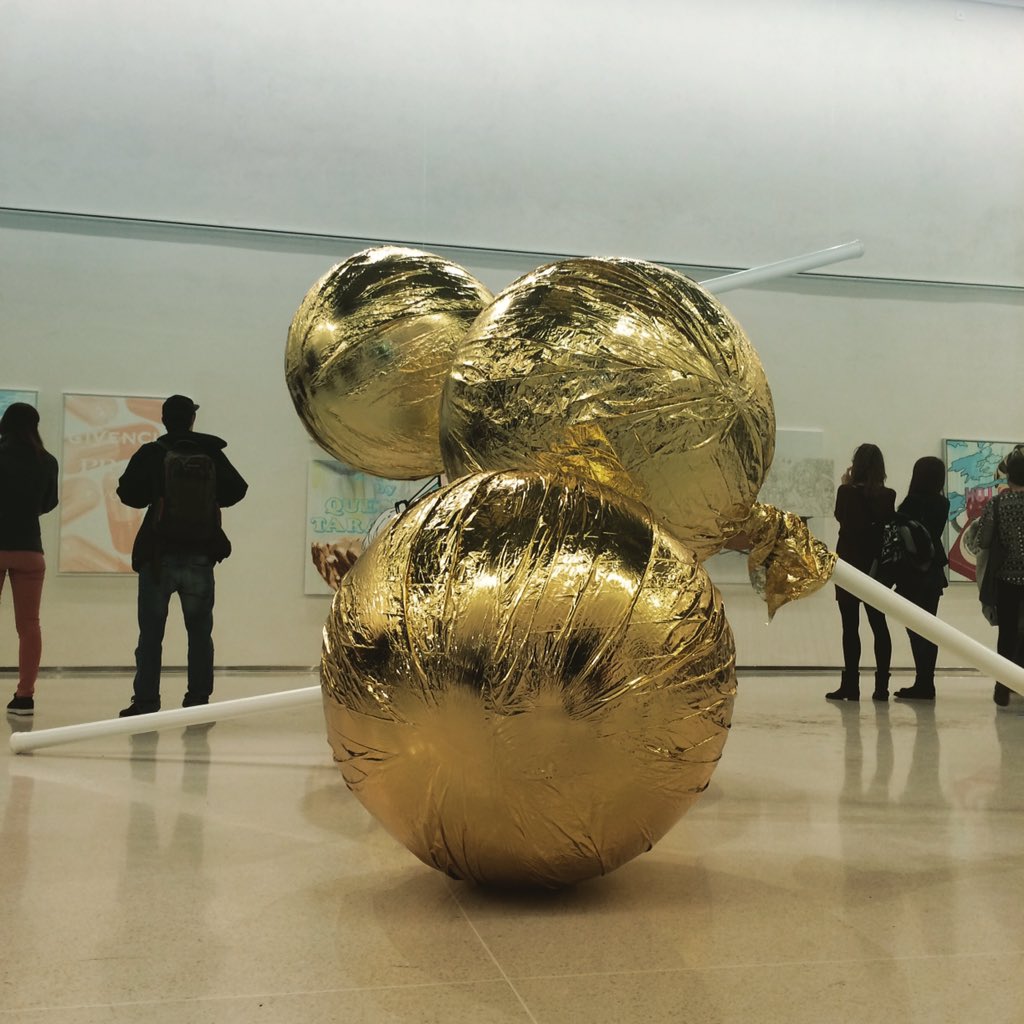 Gold lollipops 🍭🍬 #pastaoner #lastdayinparadise #manes #goldlollipops <a href="/PastaOner/">Pasta Oner</a>