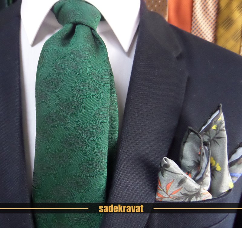 Koyu Yeşil Şal Desenli Kravat 6175
sadekravat.com/koyu-yesil-sal…
Özel Kravat Mendili M88
sadekravat.com/ozel-kravat-me…
#kravat