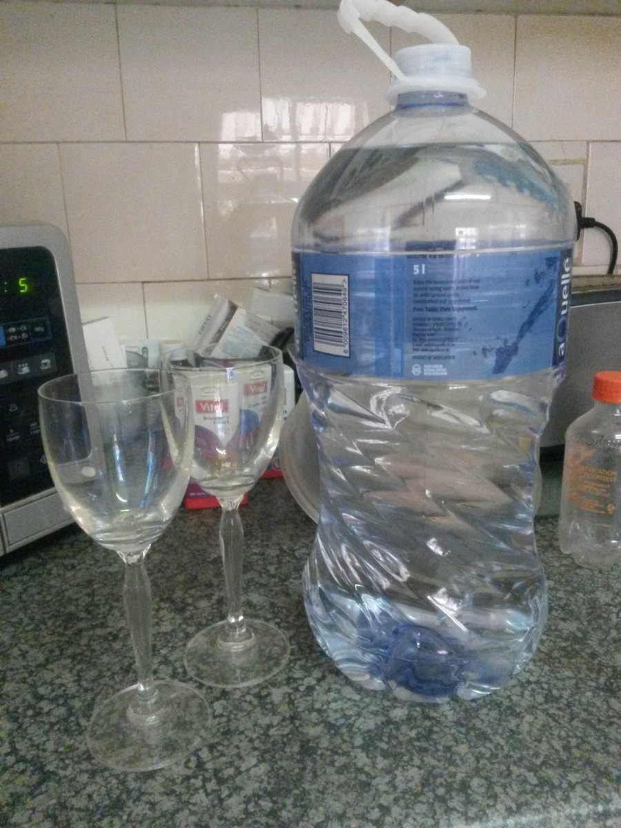 The_Tea_Lola's tweet photo. 3 months into the drought 
Joburg clubs be like : R1800 https://t.co/Wk6zepF0RC