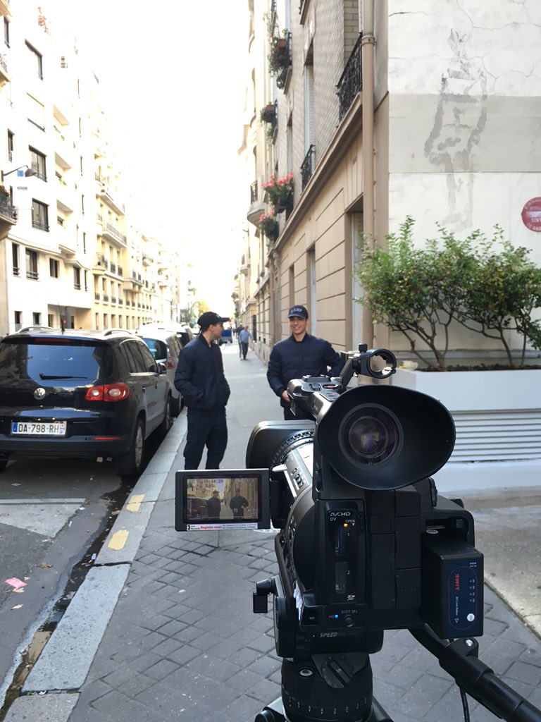 agence7ties's tweet image. En plein tournage dans Paris #7TIES #Parkeus