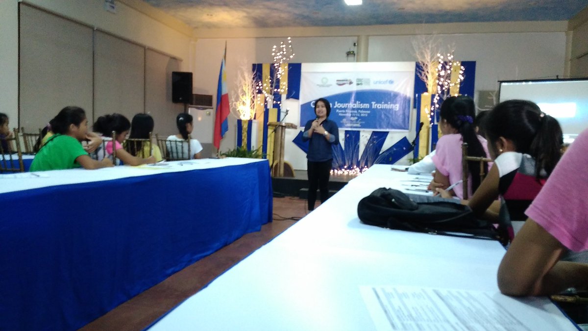 dabetpanelo's tweet photo. Kathleen Solis of @unicefphils opens the Palawan leg of our Citizen Journalism Training @bayanmo @AIJCManila https://t.co/xw5wLDGkj3