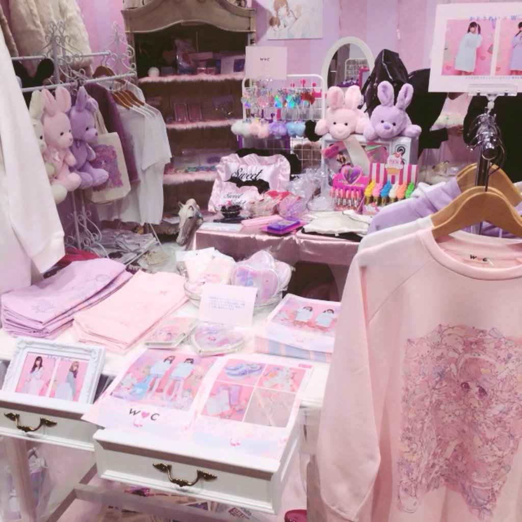 なつめみく 8 18しまむらオンライン発売中 Wegoゆめかわいい展 心斎橋店行ってきました か 壁にも飾って頂けてる T Co Ens1o6zg4z