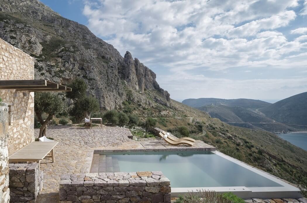 HomeAdore's tweet image. Tainaron Blue Retreat by Kostas Zouvelos - homeadore.com/2015/11/04/tai…
#architecture #interiordesign