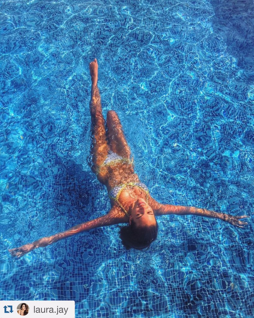 MANDPMODELS's tweet photo. #BabeAlert! TOTALLY jealous of #BronzedBeauty #LauraJ sunning it up in #Dubai! 💙☀️👙 #BodyEnvy #HolidayBlues https://t.co/IrXQZ8cU3e