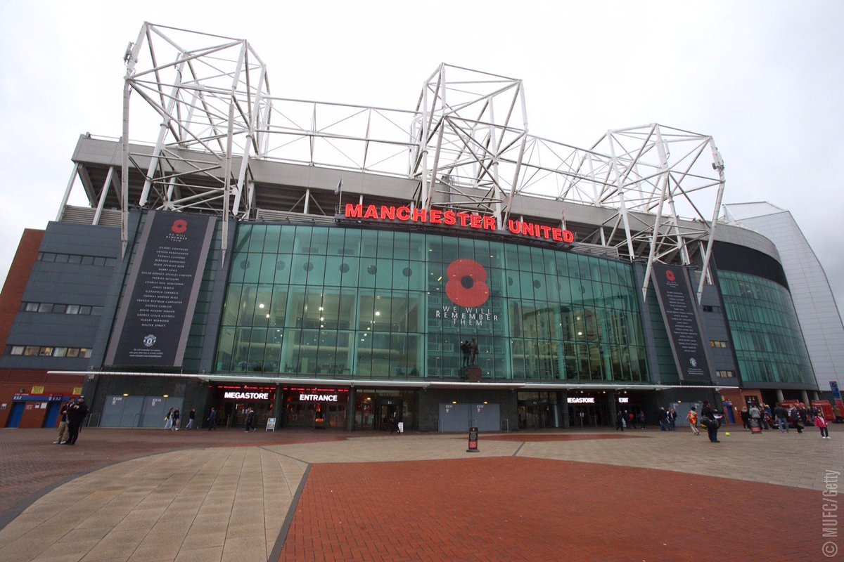 ManUtd's tweet photo. We will remember them. #ArmisticeDay https://t.co/mZNHiTpfe1