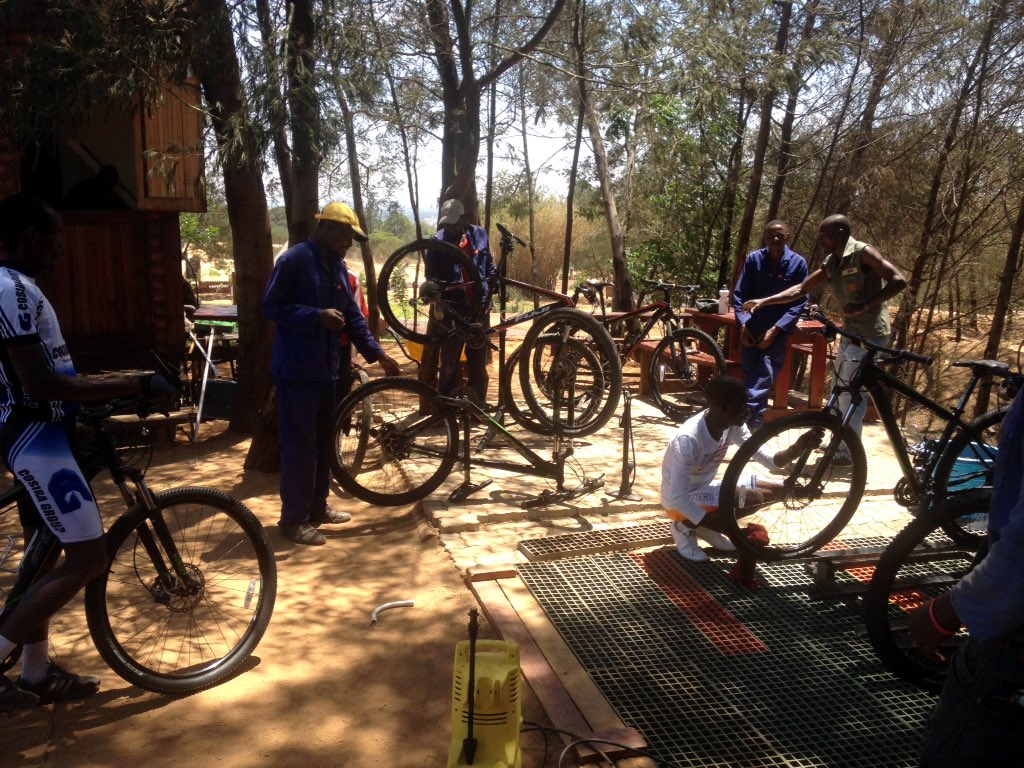 CyclePark's tweet photo. Super proud of the @CyclePark crew for their training for @momentum947 with @CycleLabClubJhb #ShowCommitment https://t.co/lXPNOemVXu