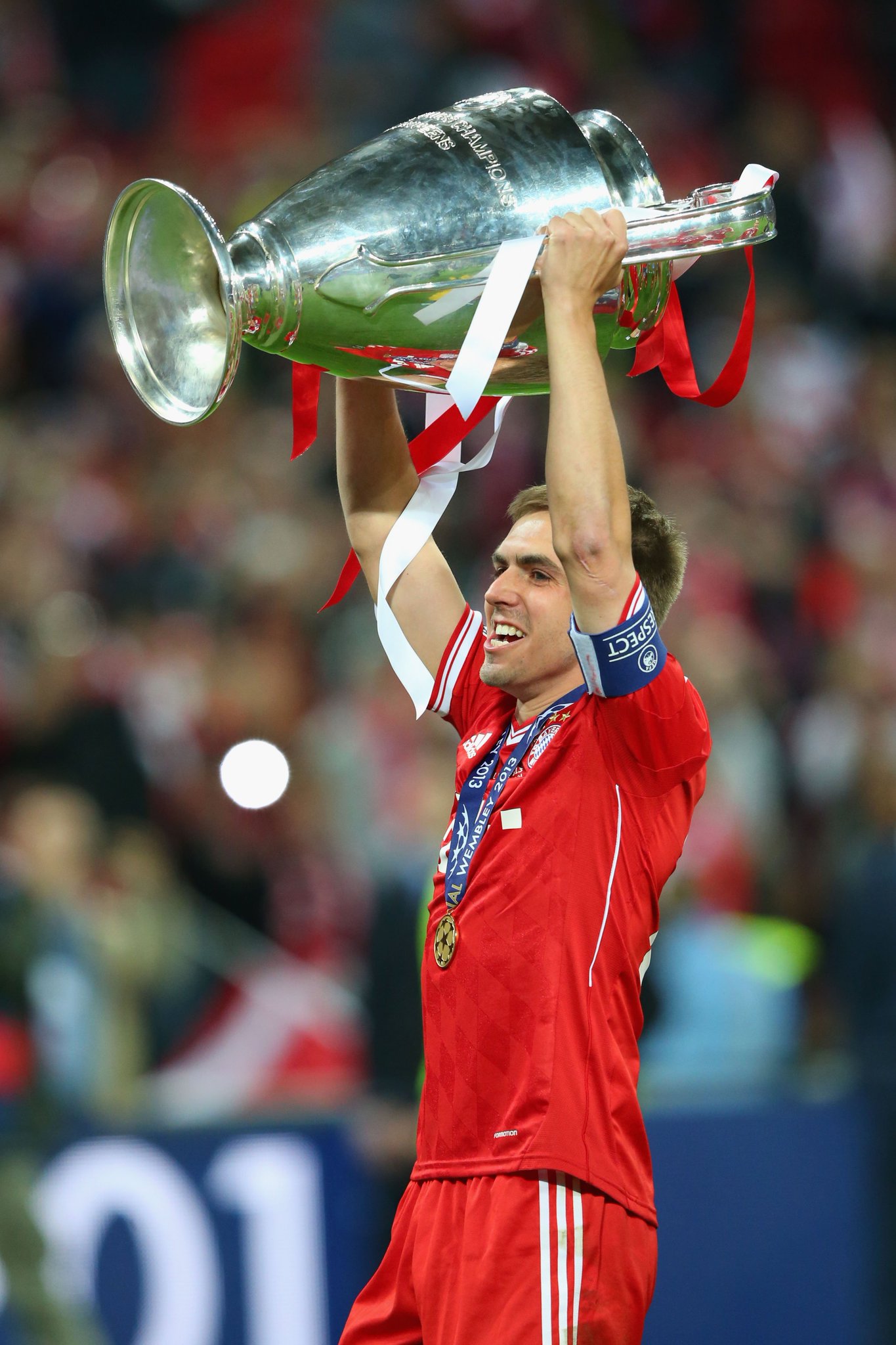 RT\" Happy birthday, kapten Bayern Munich Philipp Lahm! 