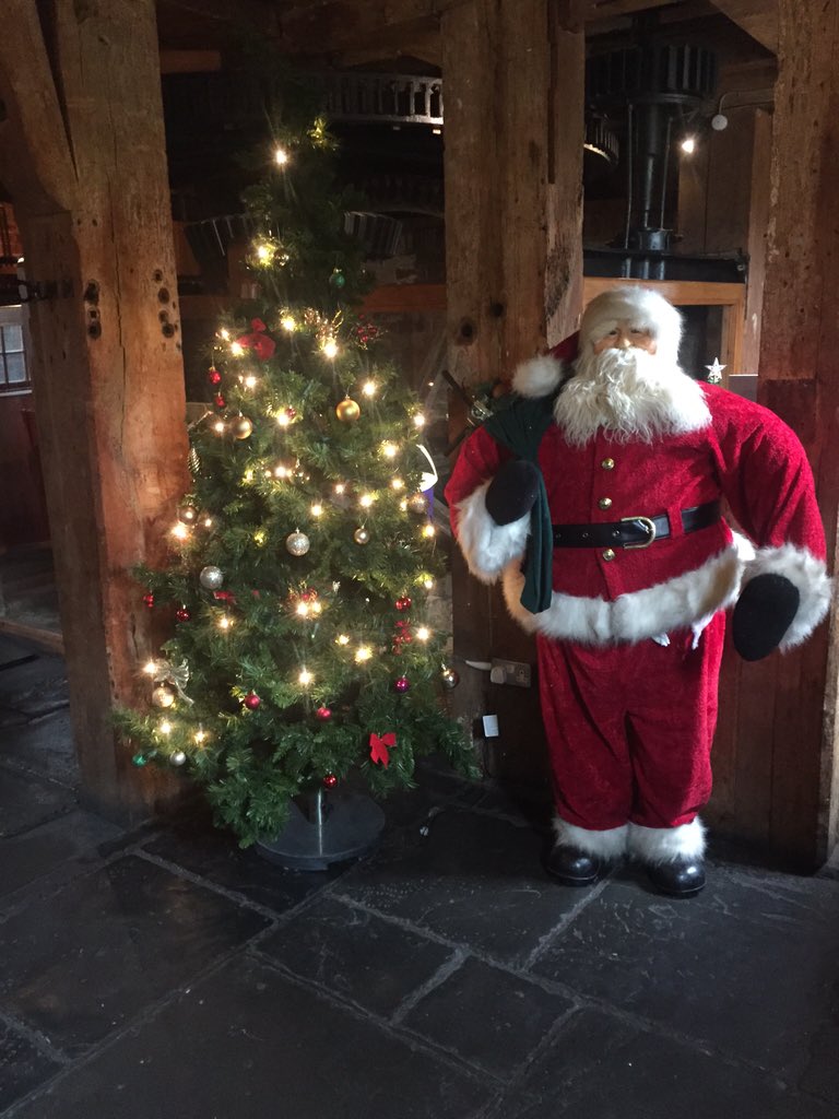 moor_mill's tweet photo. Book a table at moor mill for Christmas!  Call us on 01727 875557! 🎄 https://t.co/pdjyrNRWFR