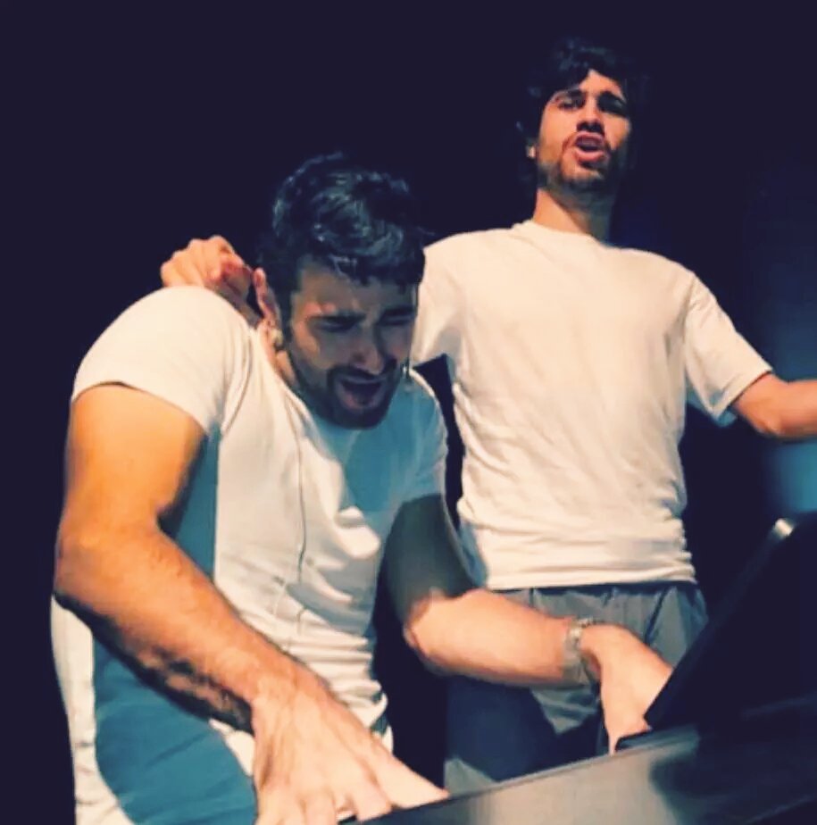 GabrielPesoESP's tweet photo. Si no quieres parar de reír 😂😂 hoy #PequeñoTeatroGranVía   21h 
 "Fuera de Sitio 3.0" 
 #Monólogo #musicahumor https://t.co/cEK1ycuZPW