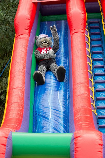 Check out photos from this year's #NCState Homecoming events: bit.ly/1MKAUdt #NCStateHomecoming