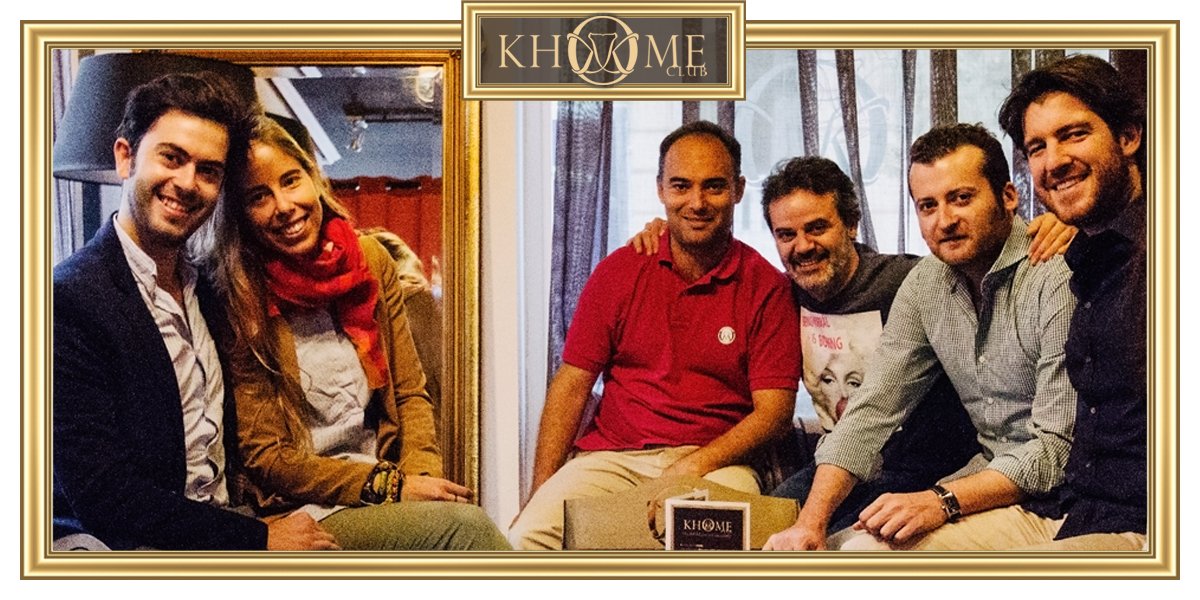 WELKHOMEclub's tweet photo. Cuidan de su bebé, lo protegen y lo miman constantemente. #KHOMEclub más que equipo, familia. Regalamos sonrisas :) https://t.co/v9uj9AJodV