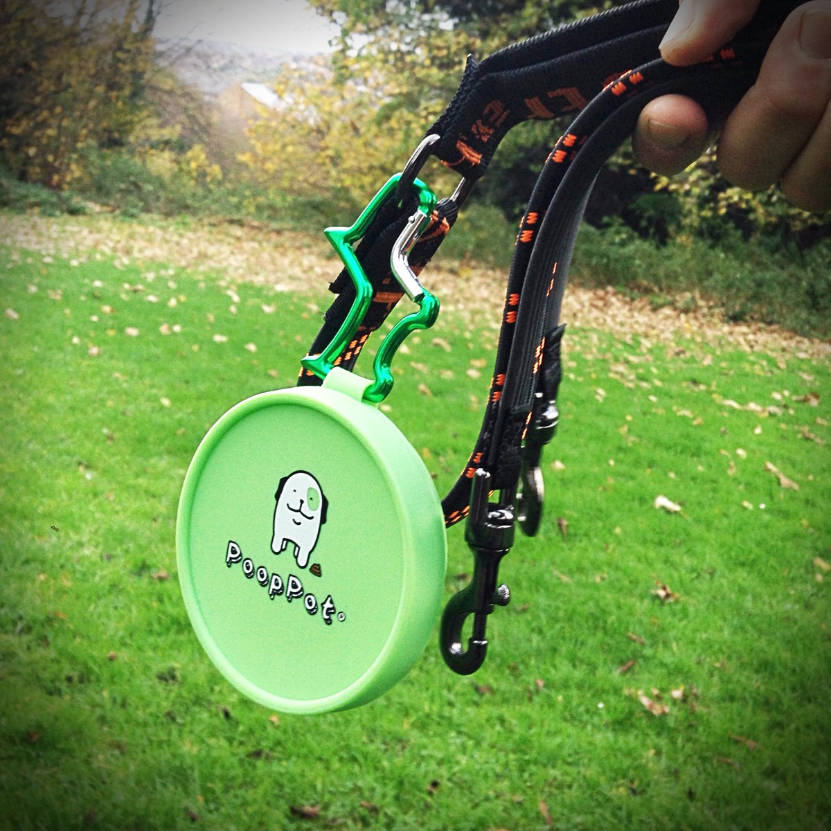 PoopPotProud's tweet photo. Off for a #dogwalk? You don't have to clutch onto that #poopbag anymore #PoopPotProud #dontleavemehanging #poobag https://t.co/9k4AXT6pyY
