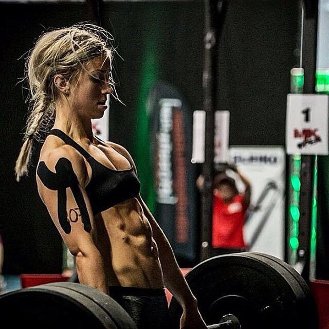 cfchicks's tweet photo. Some #motivation for this Wednesday https://t.co/m2bchgFVU0 https://t.co/Q45rD7KEq1