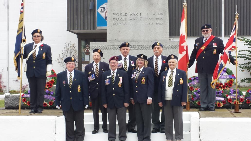 TorontoVella's tweet photo. They still serve for those who served to the end. #southetobicoke #Branch3 #eighthstreet https://t.co/nGF88xcTha