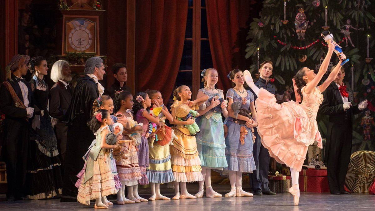Hot Seller: Septime Webre's "The Nutcracker" @ Warner Theatre (Washington, DC) bit.ly/1ixjGIu