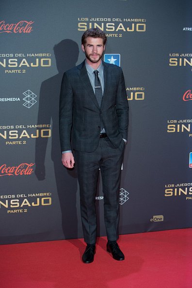 Hemsworth_News's tweet photo. Liam Hemsworth attends 'The Hunger Games: Mockingjay Part 2' Premiere in Madrid, Spain #MockingjayMadrid https://t.co/x2z7jAphZz