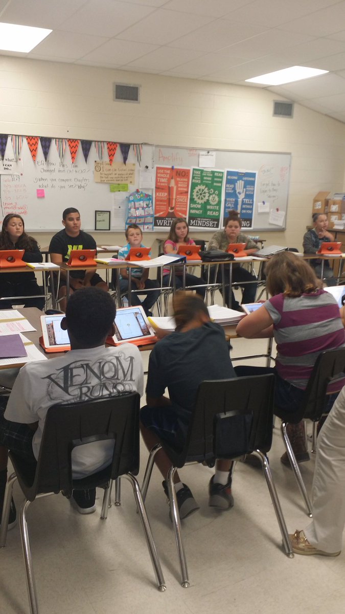 RBStewartMS's tweet photo. Using textual evidence from Mark Twain to drive discussion and  comprehension in Mrs. Meyer's ELA class! https://t.co/v0qbRhtXTm
