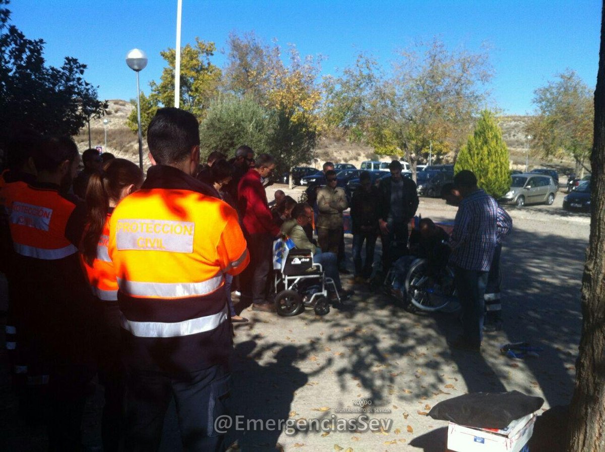 EmergenciasSev's tweet photo. #EmergenciasSev | Formación: "Actuación emergencias con personas con discapacidad" #Madrid
#ProtecciónCivil #Sevilla https://t.co/l98nAGeJCg