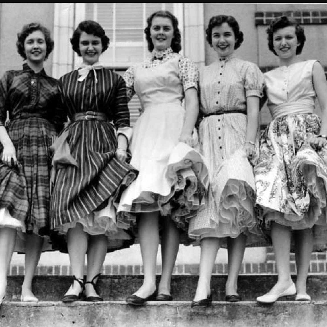 ladyretrouk's tweet photo. Ladies and dapper gents. we need you 11am-1 Blackpool for BBC fundraiser #childreninneed email ladyretrouk@gmail.com https://t.co/hXkIoPWkEO