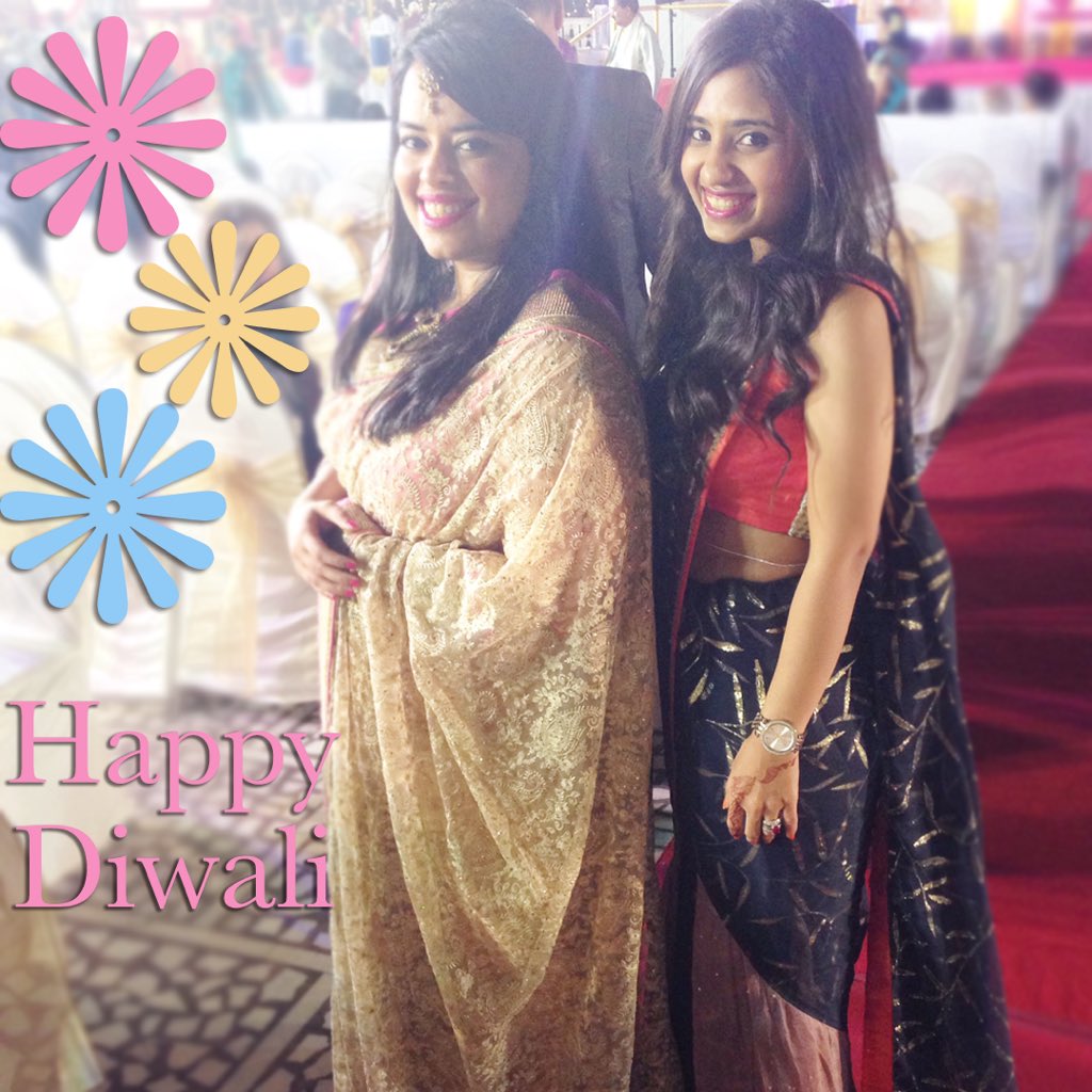 ets_blog's tweet photo. Happy Diwali to all you lovely people! #Diwali #celebration #festival #lights #happydiwali #love #india #blogger https://t.co/KntL3HUoSq