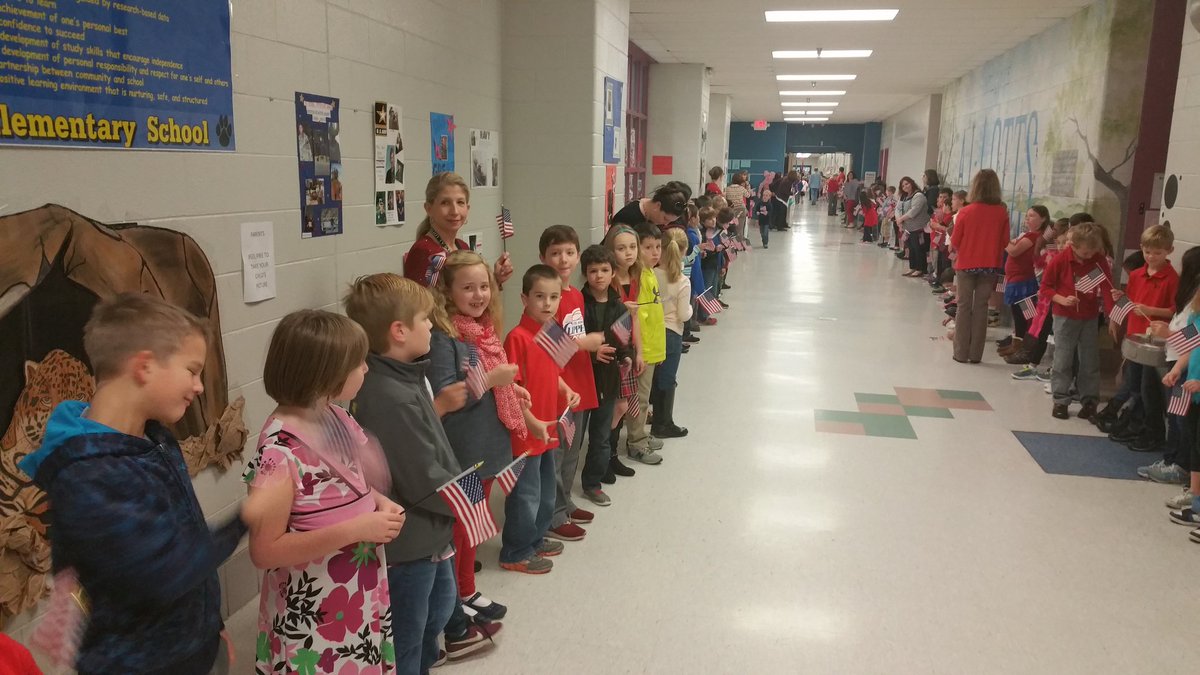 lottselementary's tweet photo. Getting ready to celebrate our veterans with an A. L. Lotts Honor Parade. 
@LottsPTA 
@knoxschools https://t.co/1lZYmE9G41