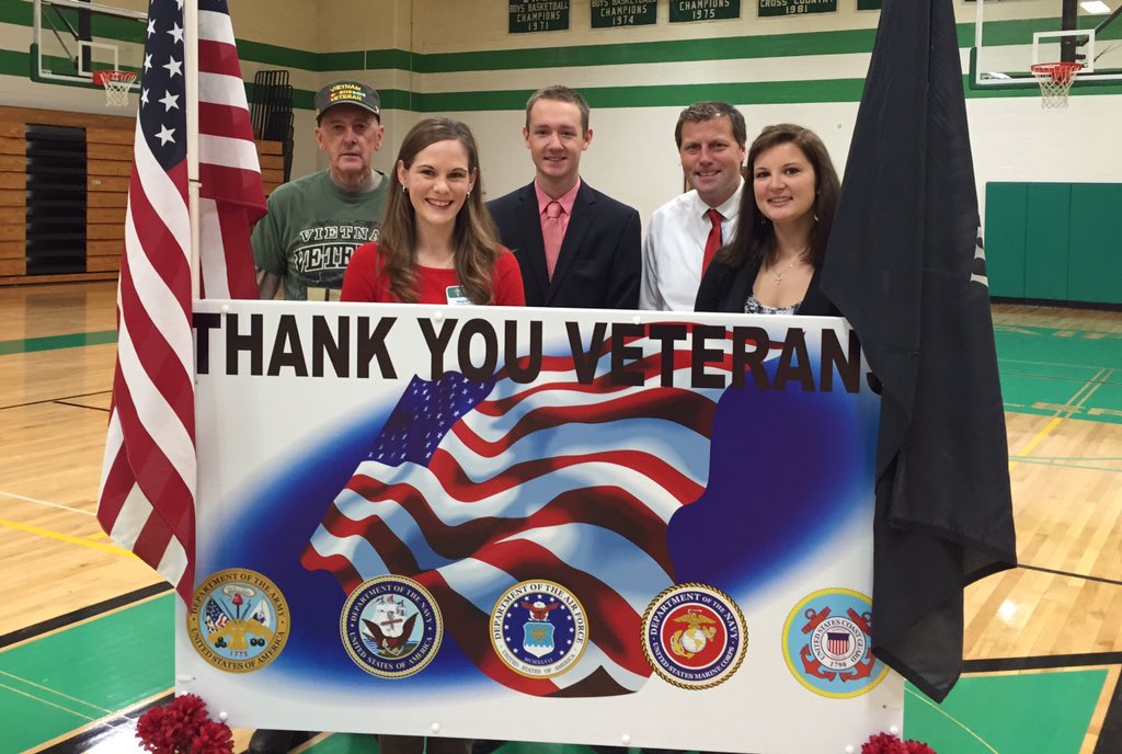 #RegisHS is proud to support our #veterans! Great crew for this morning's news reports on <a href="/WEAU13News/">WEAU 13 News</a>. #VeteransDay