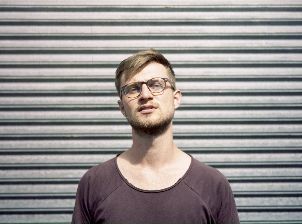 3 maanden, 3 singles, 3 videos! thedailyindie.nl/#!NEW-VIDEO-To… <a href="/metomtukker/">Tom Tukker</a> <a href="/The_Daily_Indie/">The Daily Indie</a>