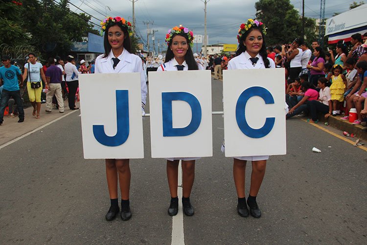 Elprof20's tweet photo. @BAHERLOJdc en el desfile del 9 de nov en @SantiagoSty 
@Chitreanos @AlvaroAlvaradoC @Chitre_Progresa https://t.co/FPgCNMtGTo