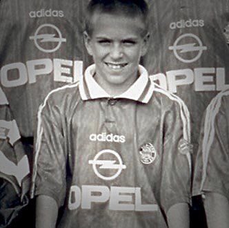 Happy Birthday, Philipp Lahm. One of Football\s greatest players, leaders and people. Salute.  