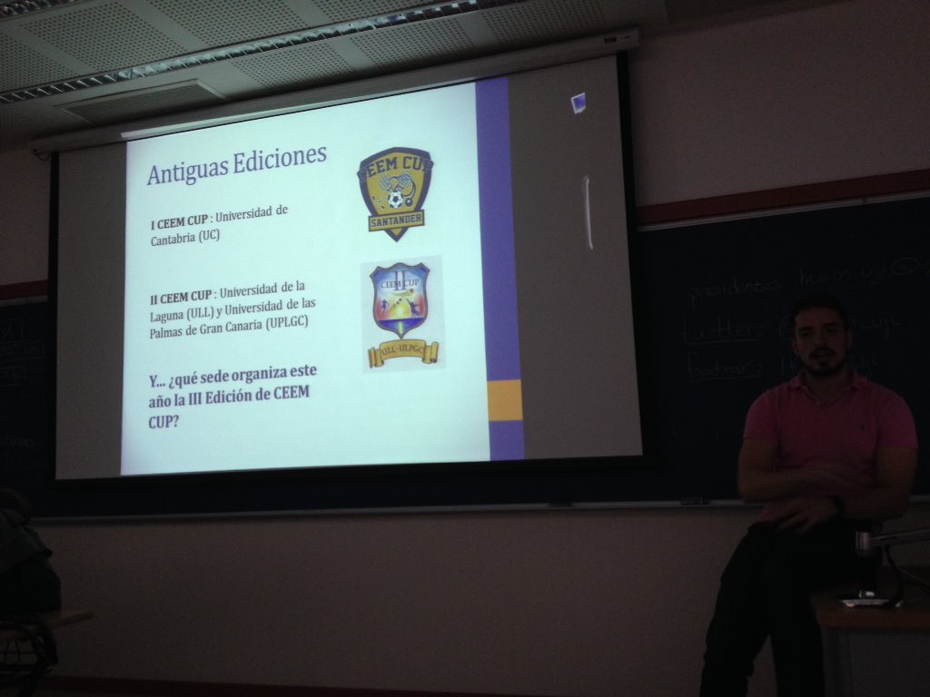 hcem_uji's tweet photo. @hcem_uji exponiendo el gran proyecto a los demás estudiantes....#ceemcup @_CEEM !!!! https://t.co/WmR2AiooJU