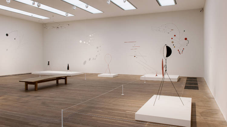 TimeOutArt's tweet photo. #Calder #PerformingSculpture @Tate Modern opens today. Read our ★★★★ review here:  https://t.co/qQl61cVw3P https://t.co/fRCVFo7WUY