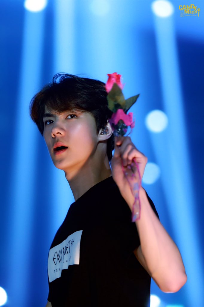 Mundy6894's tweet photo. #SEHUN https://t.co/LYErd3Q5wq