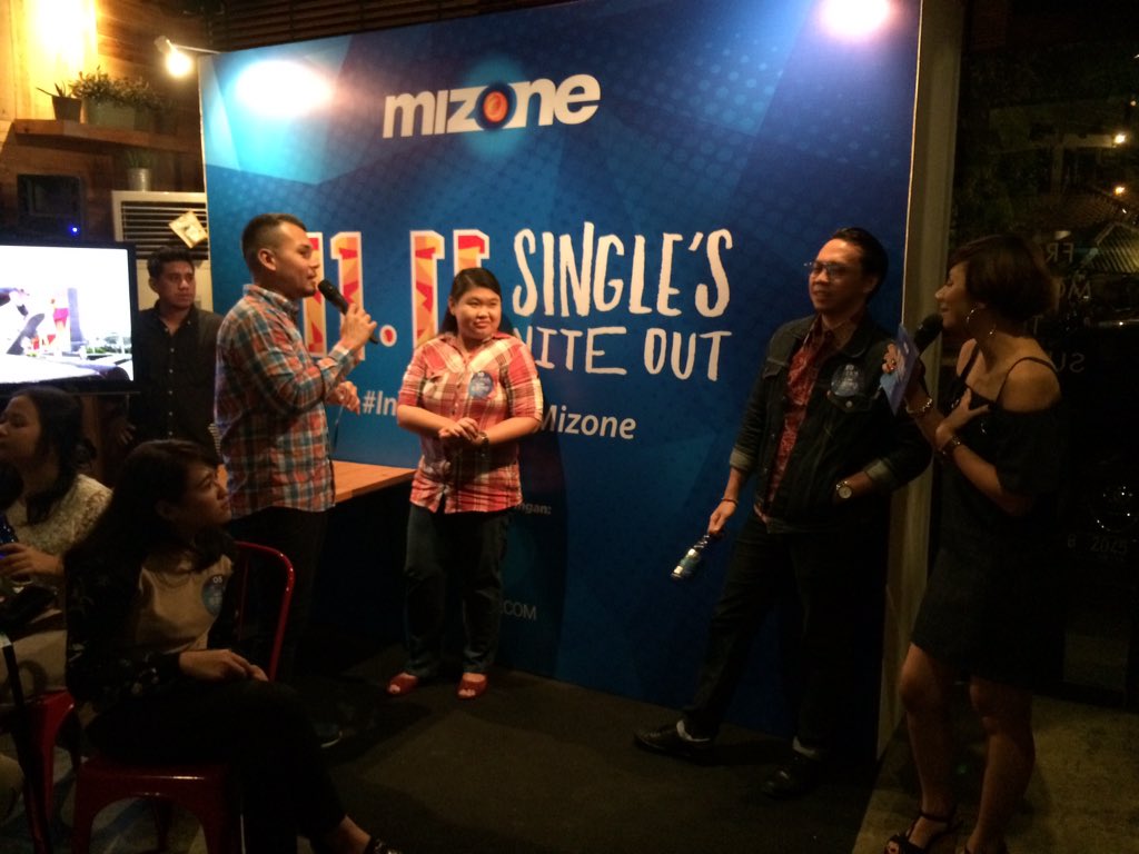 DickyFirmanzyah's tweet photo. WOW Ternyata Ada peserta yg sdh 5th Jomblo,Semoga bisa menemukan Jodohnya ya malam ini #IniWaktunyaMizone @mizoneid https://t.co/WfqYPlxwJV
