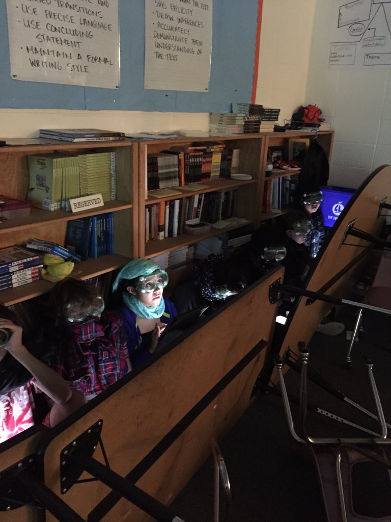 kpow100's tweet photo. Experiential lesson on WWI trench warfare, remembering those who served. #VeteransDay #WWI @HBMBears @DaveKeenanD47 https://t.co/h5hSeE7DvK