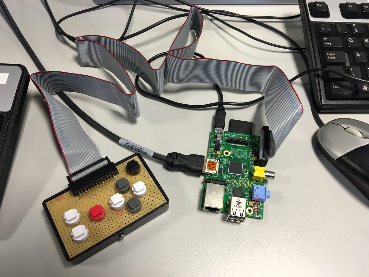 DrCatFernandes's tweet photo. Fist year group project: Doom on a @Raspberry_pi ! #StudentDemos #InterviewDay https://t.co/OrfmZVmtIP