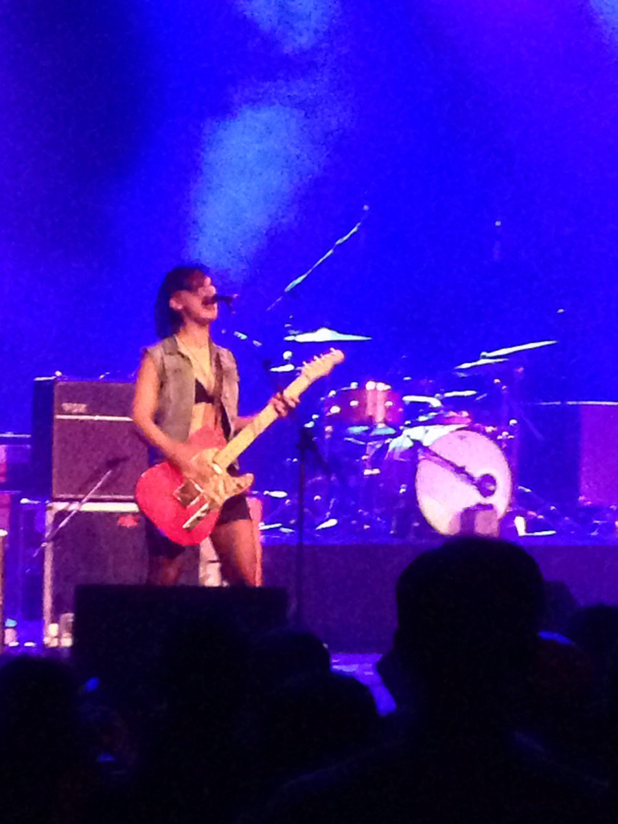 CanishC's tweet photo. White MIles killed it last night #hot #whitemiles https://t.co/OwQ9pIwJEG