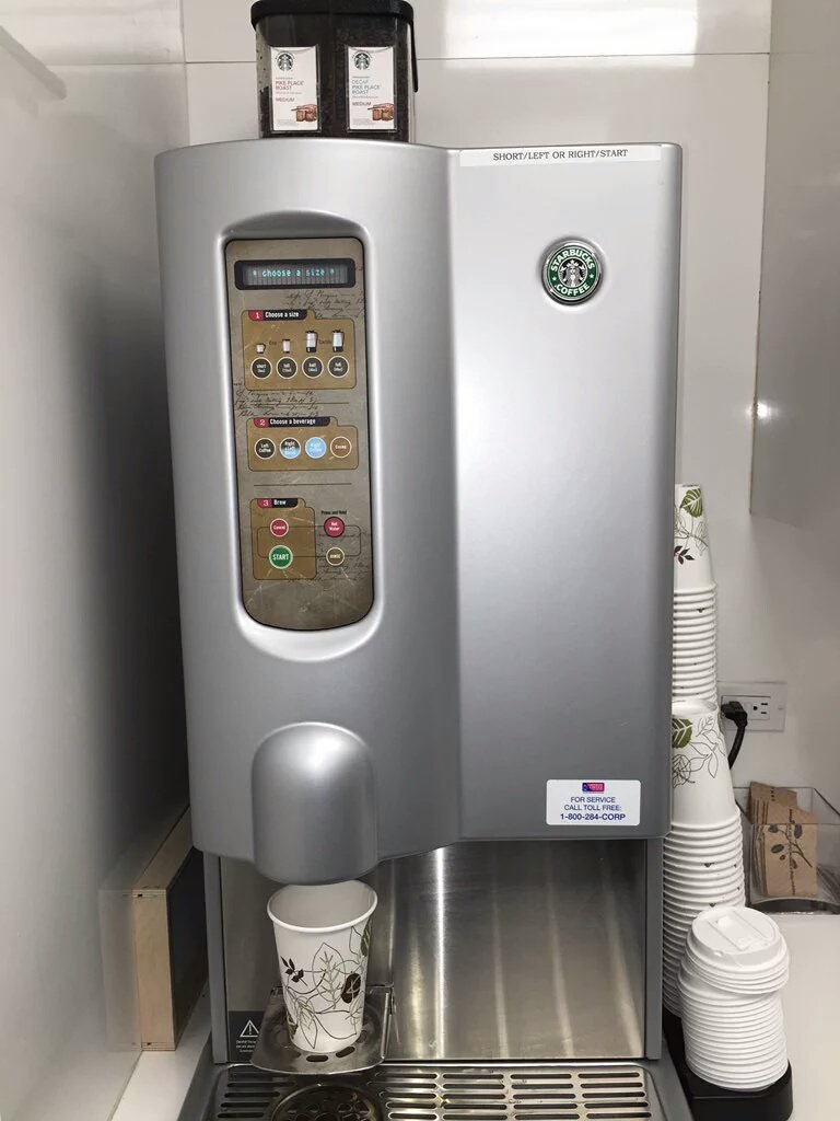 claudiaanaut's tweet photo. #a1316 cómo convertir un servicio en producto. Primera máquina de café Starbucks. https://t.co/EKXDAwkahs