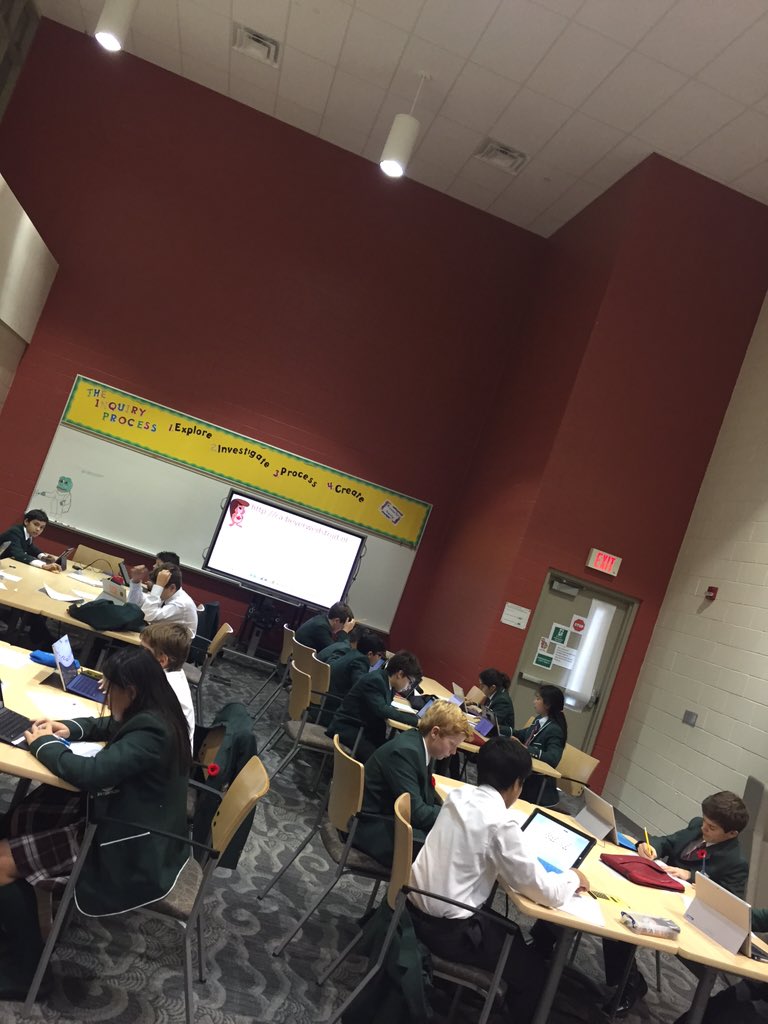 Think_teach's tweet image. Packed house in the @bayviewglen Learning commons as Prep students write the #beavercomputing contest #BVGLearns