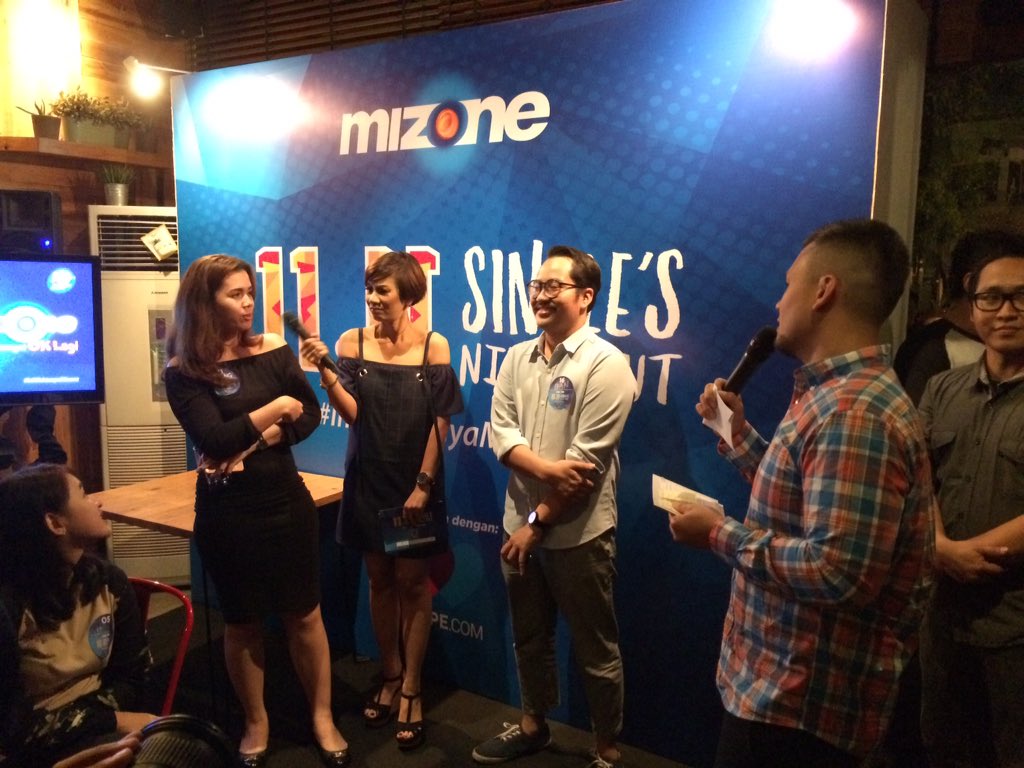 DickyFirmanzyah's tweet photo. Ini dia pasangan Terfavorit Malam ini, hadiahnya Tiket nonton @cleanbandit dan Dinner #IniWaktunyaMizone @mizoneid https://t.co/PFwMygZYNX