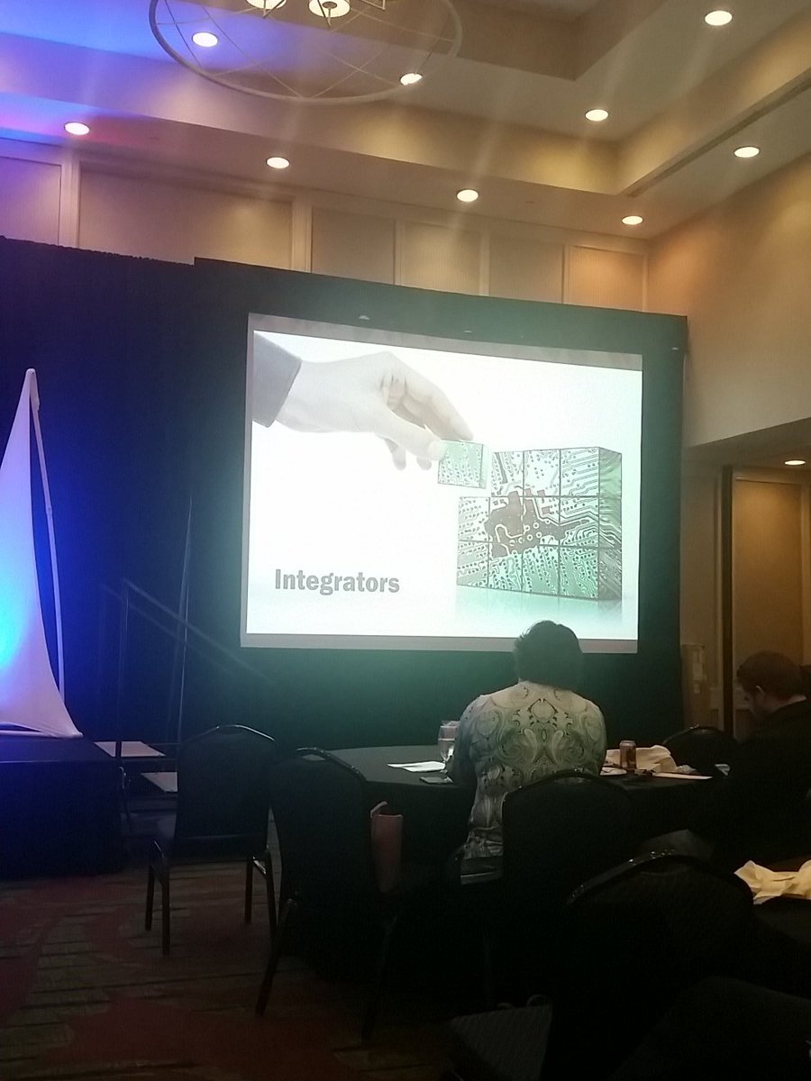 nextlevelbriggs's tweet photo. Integrated Strategy is essential #KADS2015 #DealerToDealer #ZMOTauto #CardinaleWay https://t.co/hXtyy12lRH