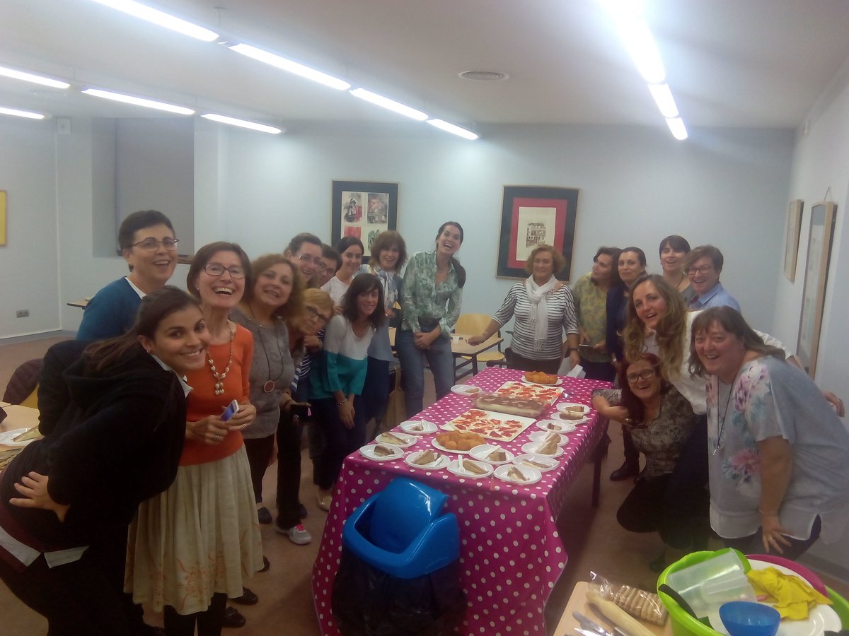 SedalEduca's tweet photo. Seguimos con el taller de #cocinasdelmundo del @AytoPinto . Ayer elaboramos riquísimas recetas italianas. https://t.co/VBrkVbpm02