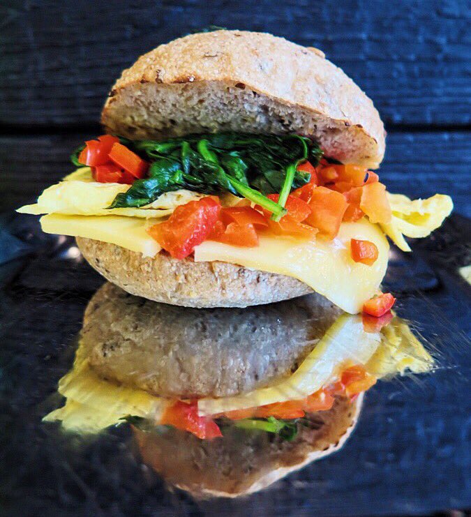 Dat egg Sammy doe <a href="/eastmanegg/">Eastman Egg Company</a>