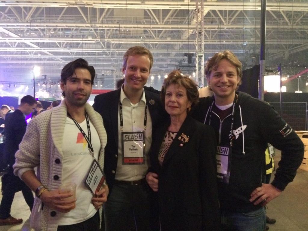 LetsCollectNL's tweet photo. Team @FoundedinGro = 'shinen' met Neelie Kroes :D #slush15 https://t.co/rnVnUF0PcH
