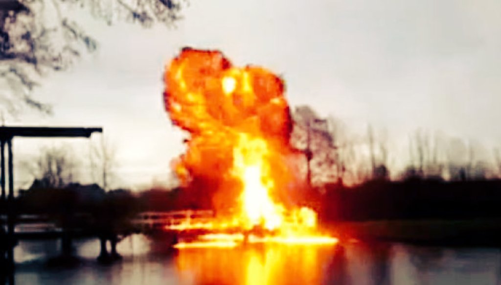 Elf november is de dag,
Dat je vikkie stooke mag.
.
.