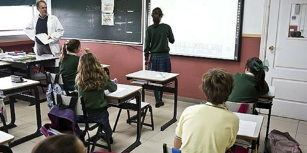 abc_familia's tweet photo. La importancia de una relación fluida entre #familia y #escuela https://t.co/RidqiYFAYu vía @abc_familia #educación https://t.co/cjmaVJLKpU