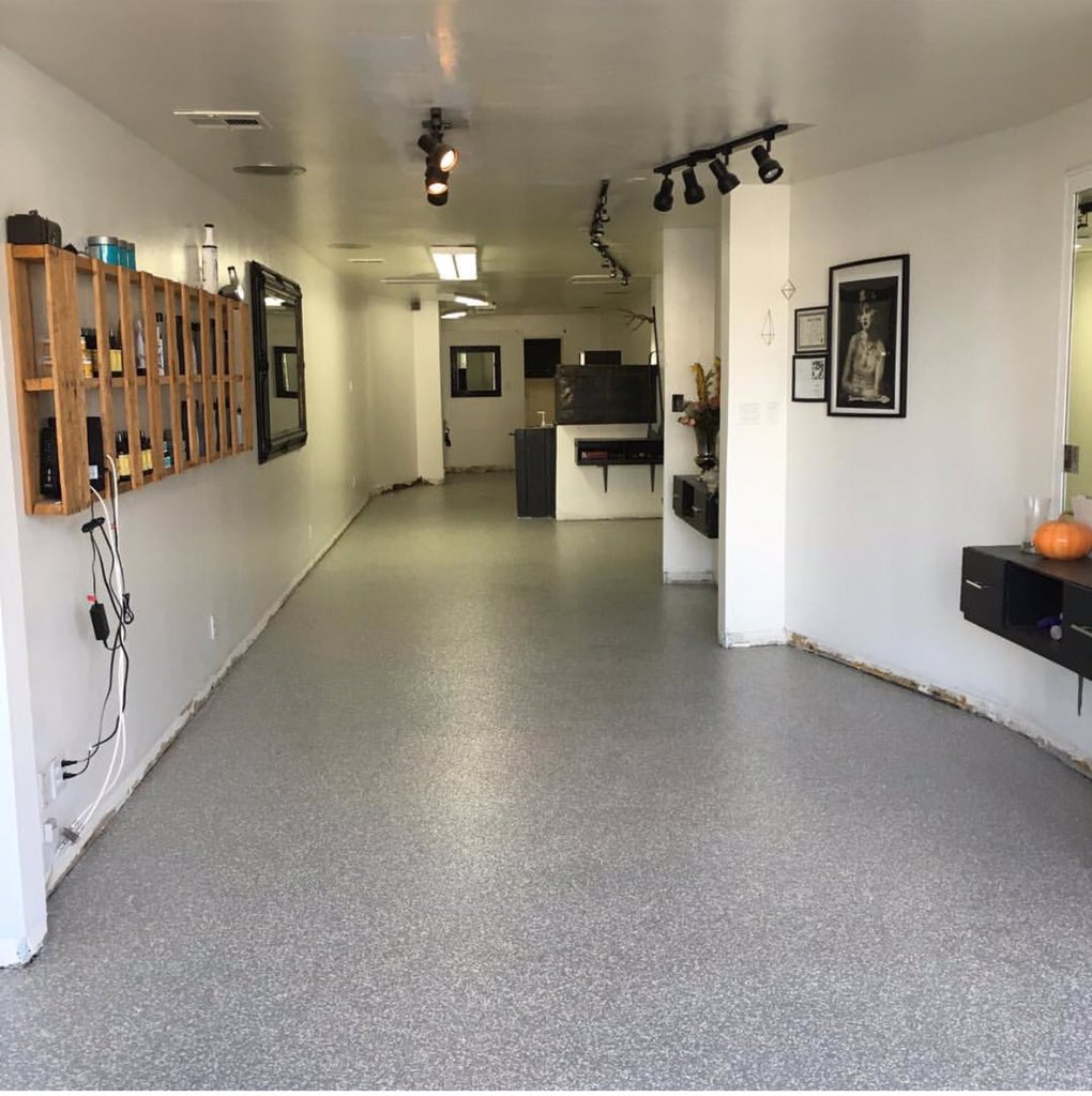 concretelusions's tweet photo. Completed floor from a week ago. Late post! #epoxyfloor #liquidgranite #concretefloor #venturacounty https://t.co/fxpnhmv7oe